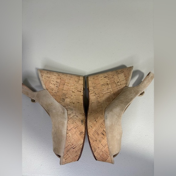Veronica Beard Dali Suede Wedges | Nude Peep-Toe Sandals | Size 8 - Picture 15 of 16